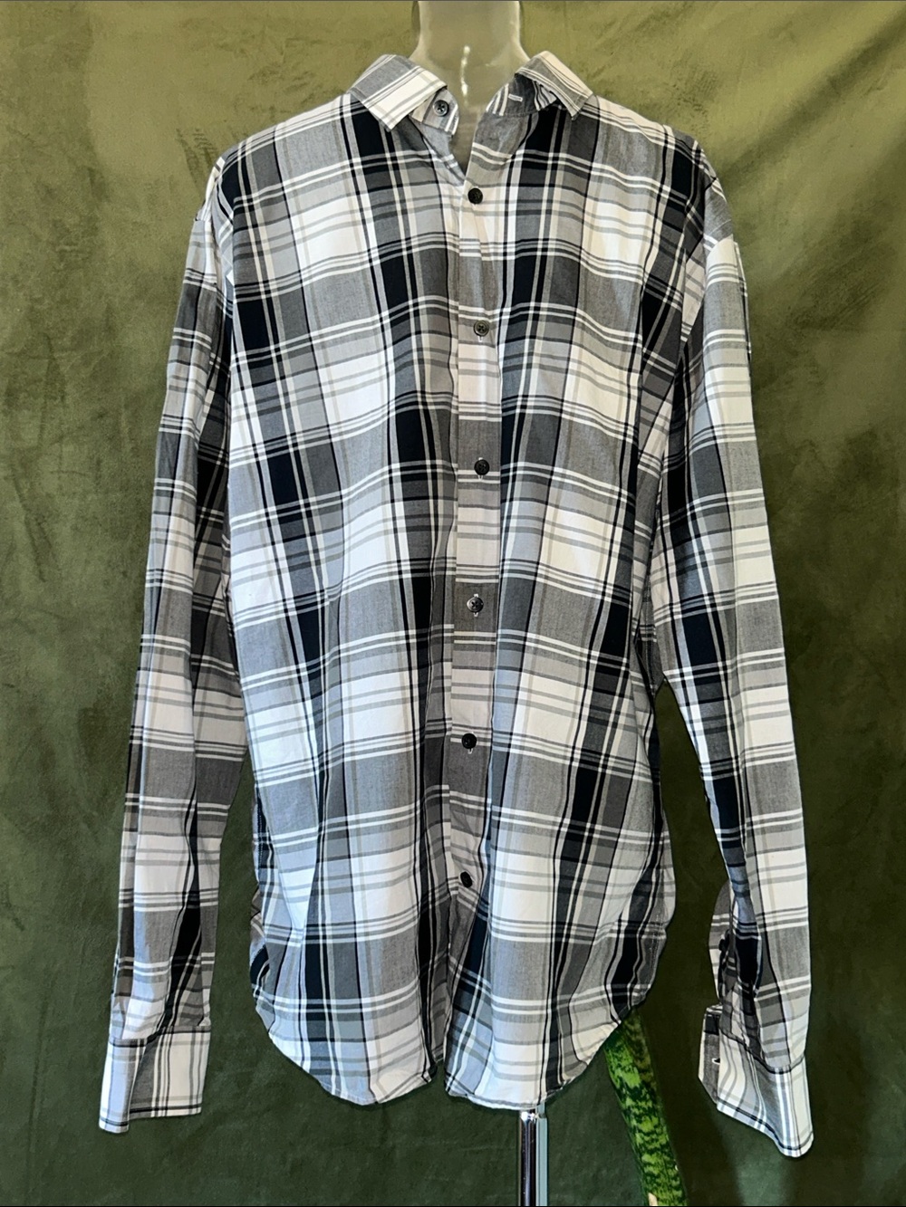 Express Black & White Plaid Button-Down Shirt